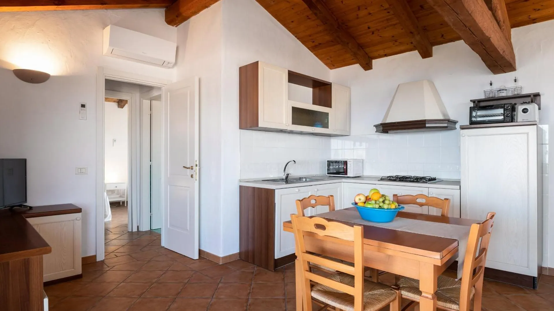 Bellosguardo 3, 8 - Klodge Olbia 0*,  Italy