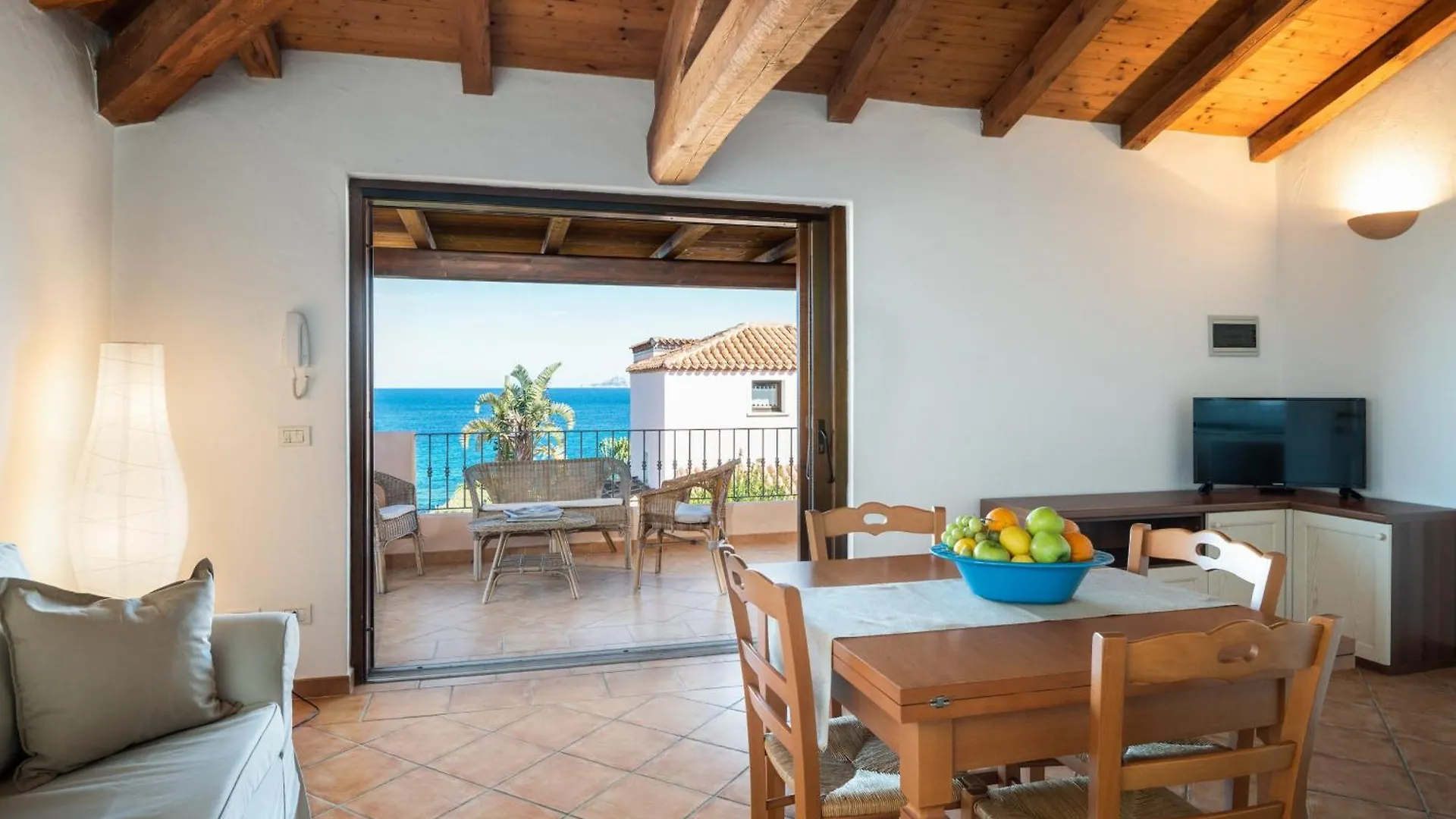 Bellosguardo 3, 8 - Klodge Olbia Italy