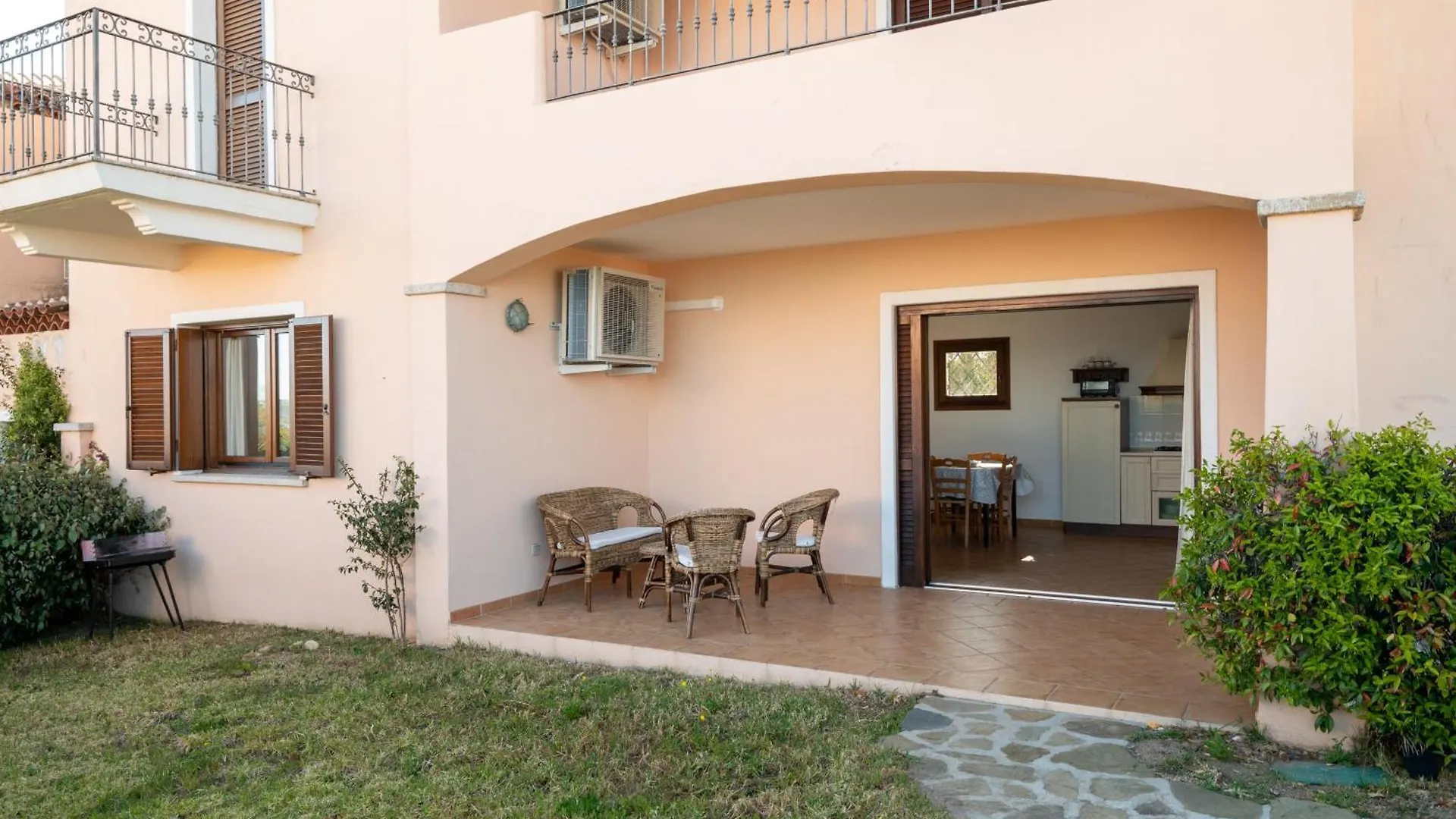 Bellosguardo 3, 8 - Klodge Olbia 0*,  Italy