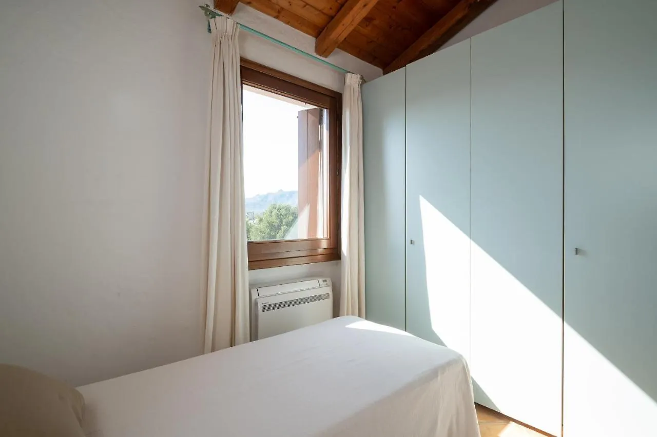 Bellosguardo 3, 8 - Klodge Olbia 0*,  Italy
